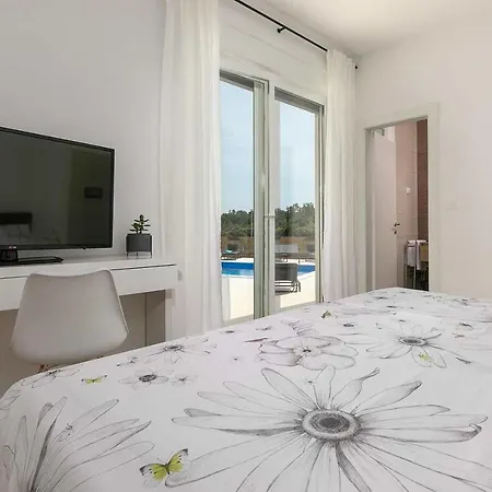 Tatil Evi Aura