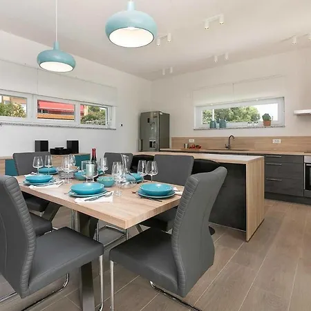 Aura Tatil Evi